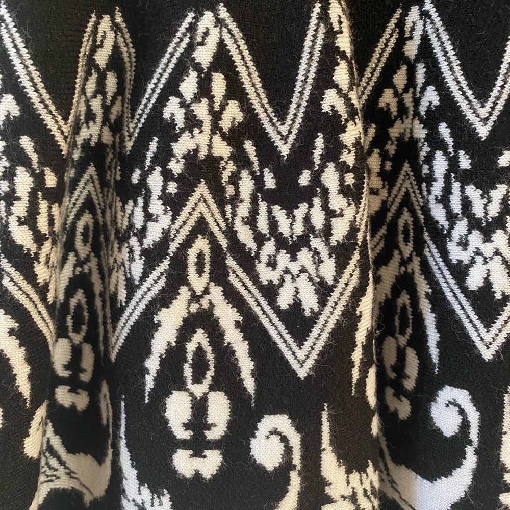 Grace Elements Beautiful Knit Black And White Pul… - image 2